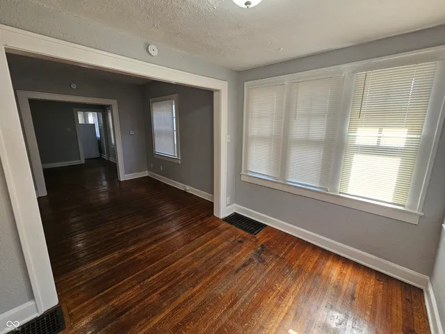 $1,075 | 3537 North Capitol Avenue, Indianapolis, IN 46208