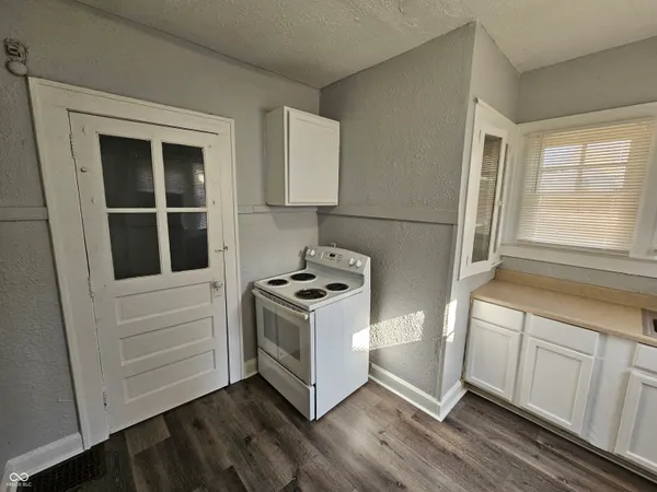 $1,075 | 3537 North Capitol Avenue, Indianapolis, IN 46208