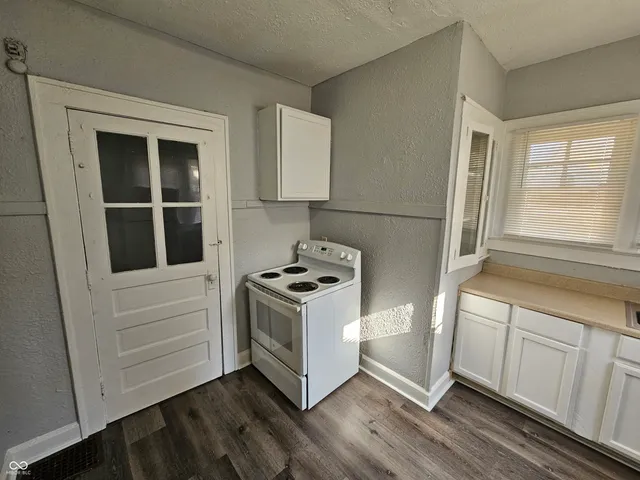 $1,075 | 3537 North Capitol Avenue, Indianapolis, IN 46208