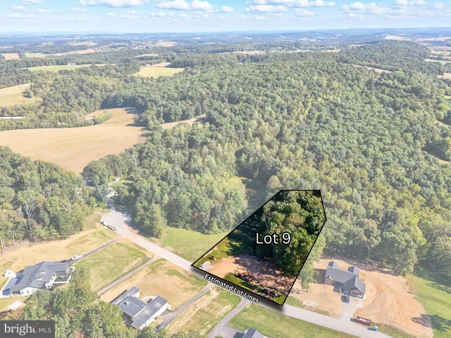 $750,000 | 9 Orchard View Drive, Glenville, PA 17329