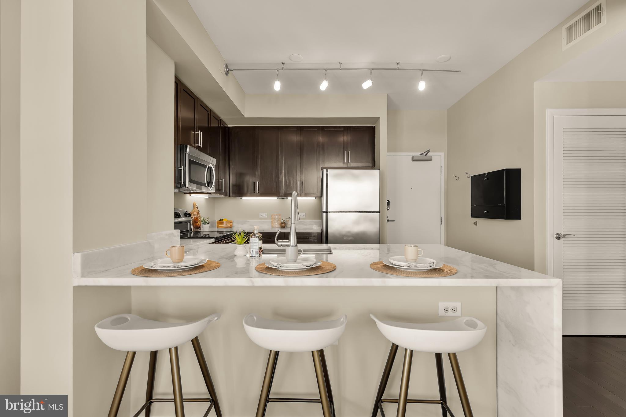 437 New York Avenue Northwest, Unit 1001 Washington, DC 20001 - Photo 7 of 40