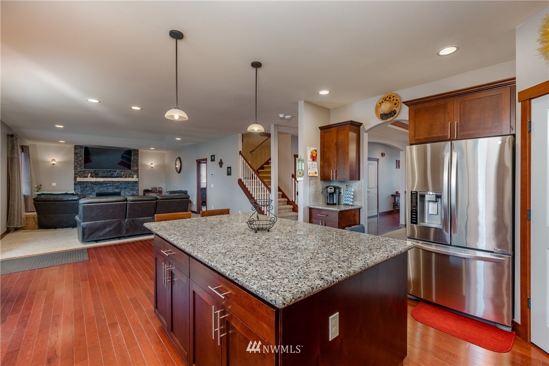 1032 Lyle Ridge Circle Oak Harbor, WA 98277 - Photo 11 of 39 Gallery Image 11