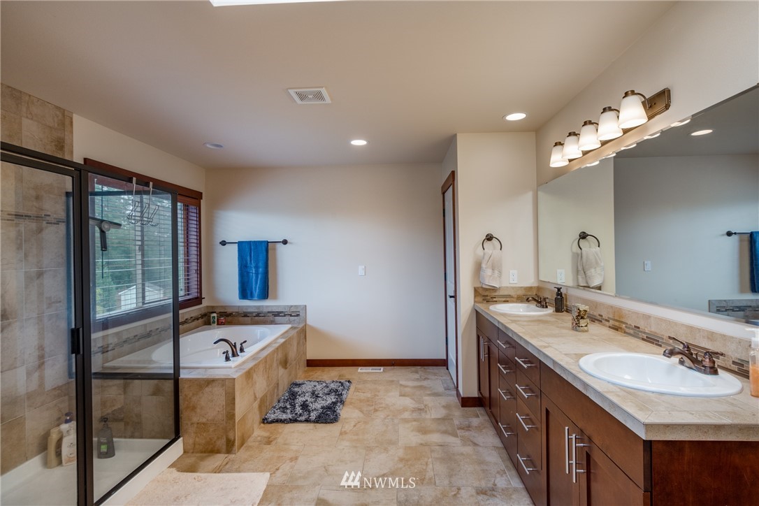 1032 Lyle Ridge Circle Oak Harbor, WA 98277 - Photo 23 of 39 Gallery Image 23