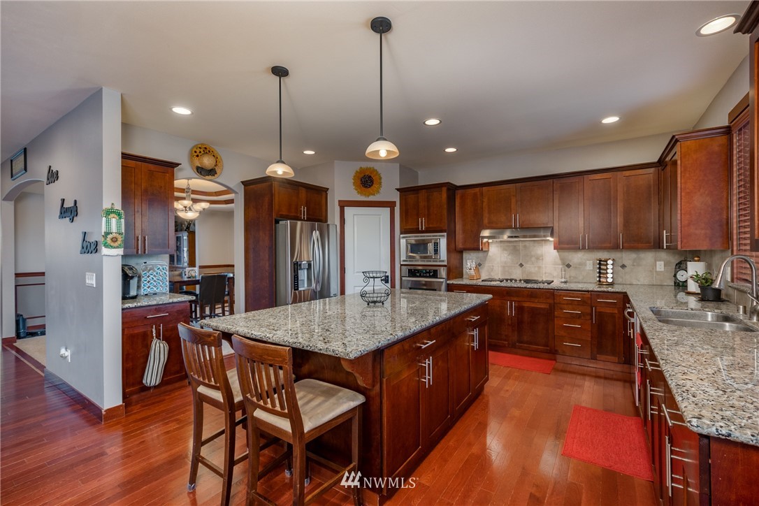 1032 Lyle Ridge Circle Oak Harbor, WA 98277 - Photo 10 of 39 Gallery Image 10