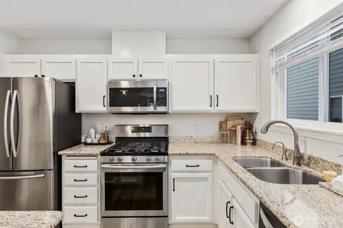 $845,000 | 4206 36th Avenue West, Seattle, WA 98199