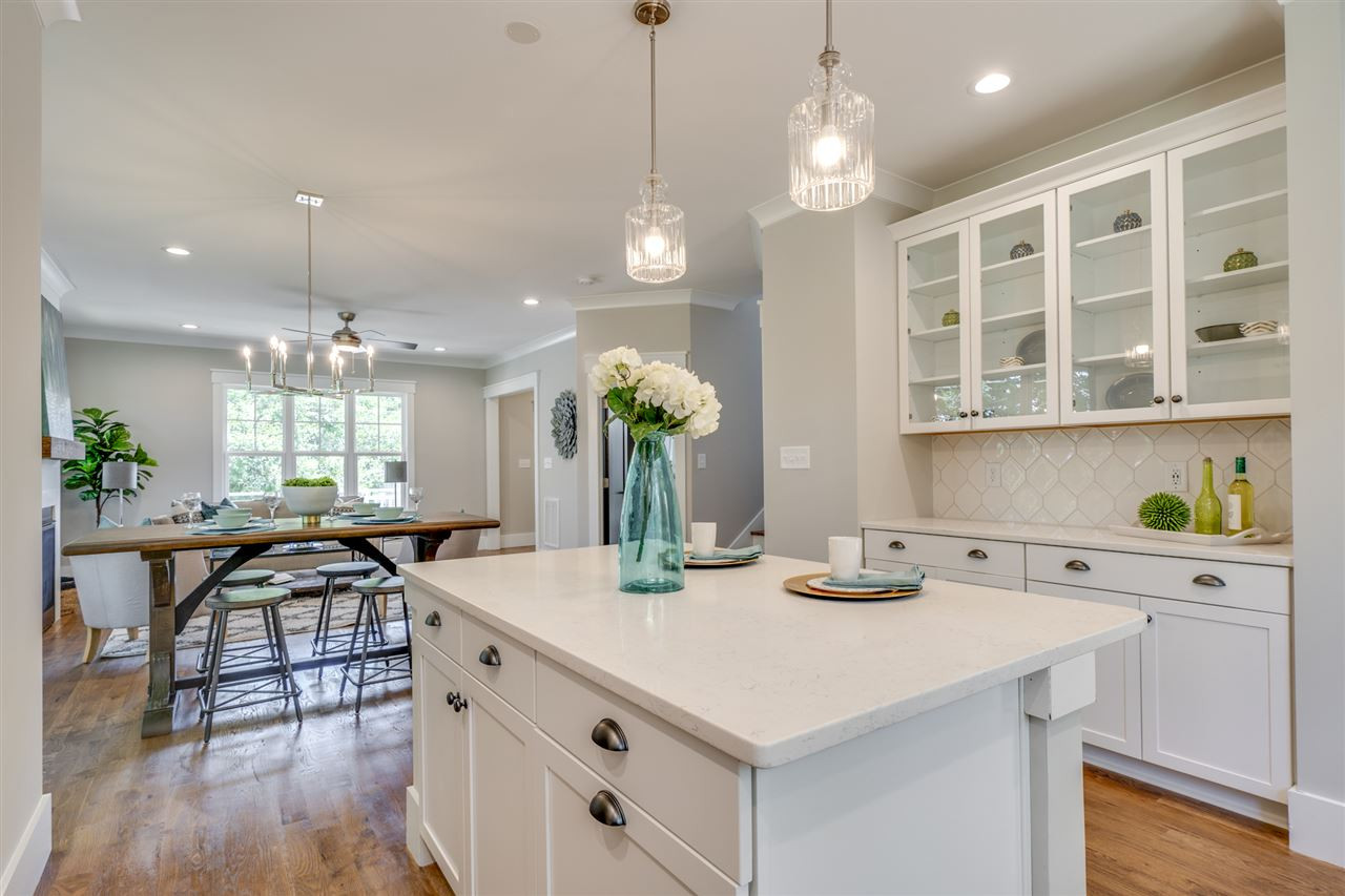 609 Bragg Street Raleigh, NC 27601 - Photo 14 of 26 Photo 14