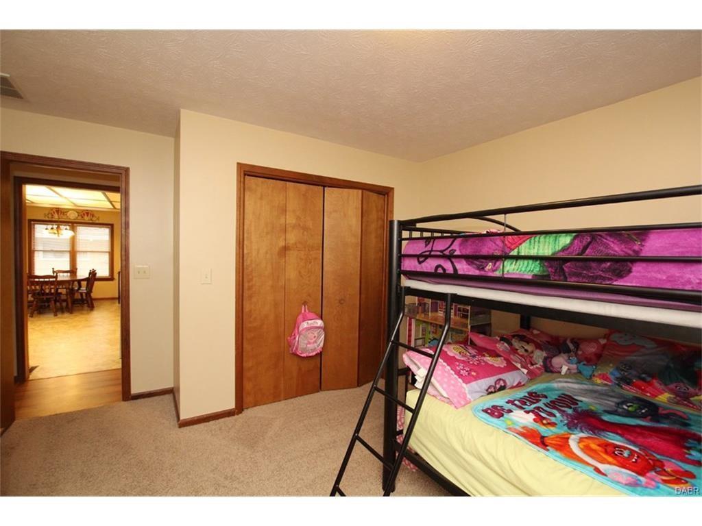 1377 Surrey Road Troy, OH 45373 - Photo 16 of 24 Gallery Image 16