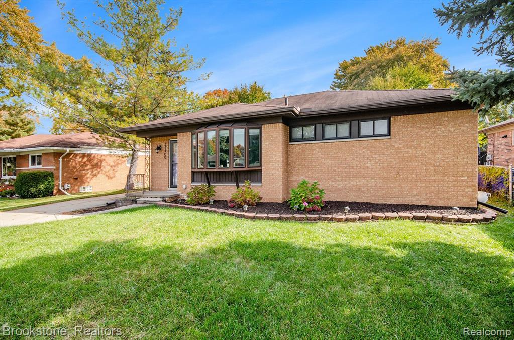 31400 Richert Street Fraser, MI 48026 - Photo 3 of 31