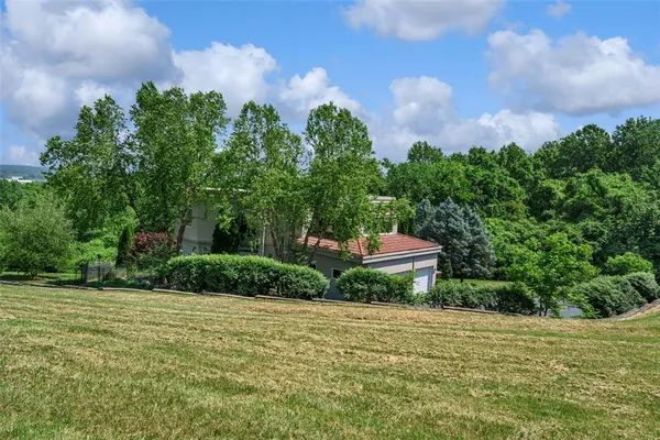 $1,175,000 | 169 Fick Farm Road, Chesterfield, MO 63005