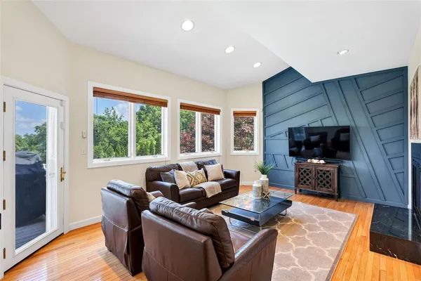 $1,175,000 | 169 Fick Farm Road, Chesterfield, MO 63005