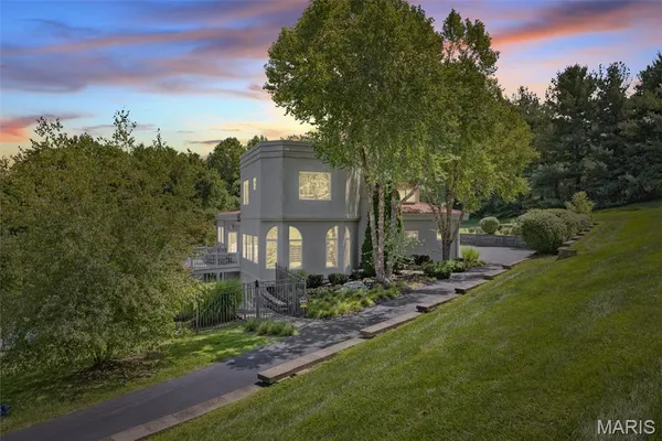 $1,175,000 | 169 Fick Farm Road, Chesterfield, MO 63005