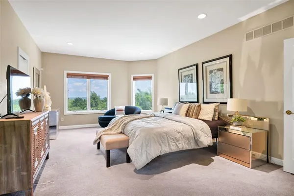 $1,175,000 | 169 Fick Farm Road, Chesterfield, MO 63005