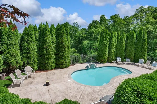 $1,175,000 | 169 Fick Farm Road, Chesterfield, MO 63005