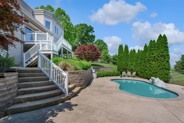 $1,175,000 | 169 Fick Farm Road, Chesterfield, MO 63005