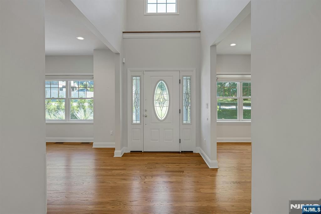 1364 Tabor Road Morris Plains, NJ 07950 - Photo 5 of 35