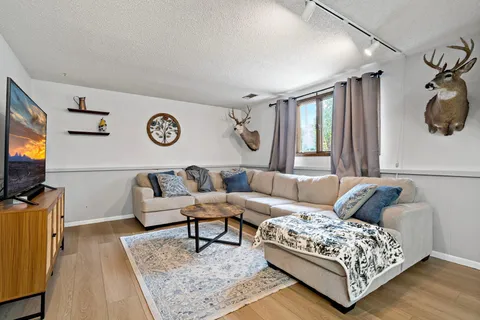 $400,000 | 312 Circle Lane Southeast, St. Michael, MN 55376