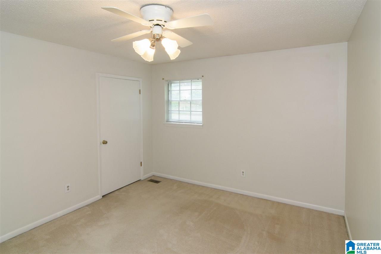 548 Overhill Drive Pelham, AL 35124 - Photo 11 of 32