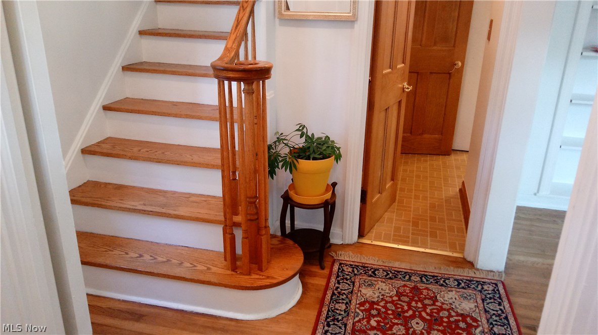 4181 Bushnell Road University Heights, OH 44118 - Photo 3 of 22 Front Hall