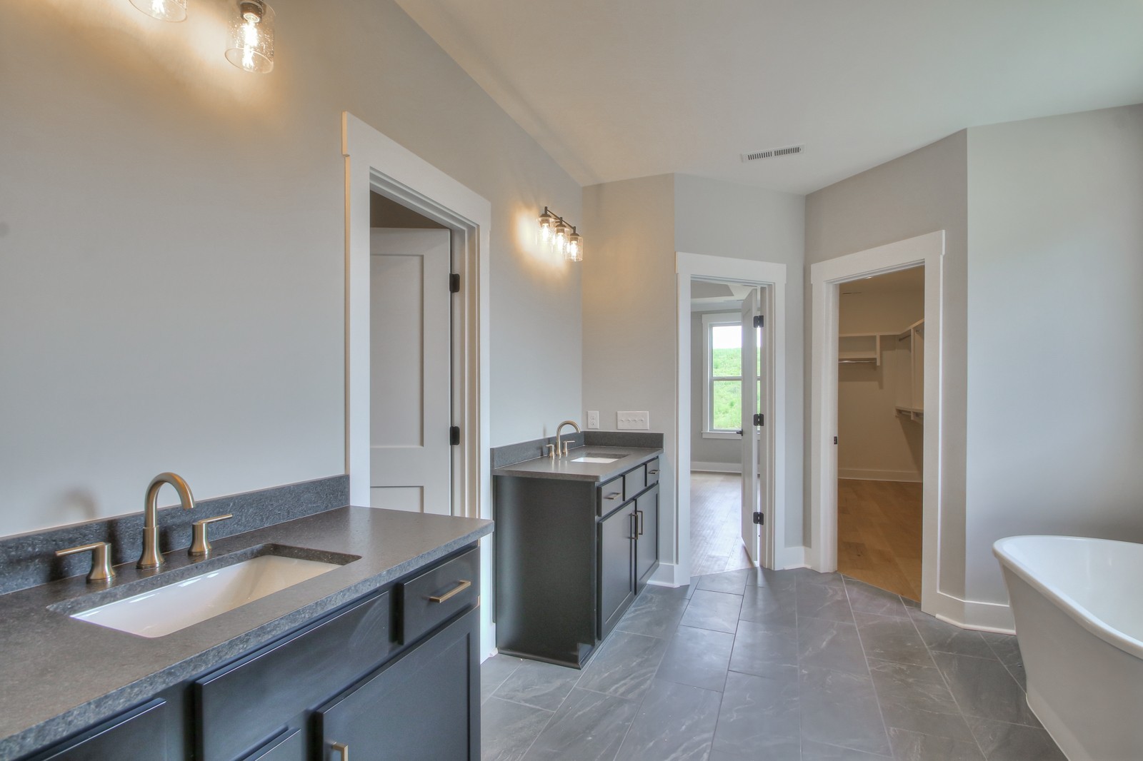 184 Phillips Bend Spring Hill Spring Hill, TN 37174 - Photo 18 of 39 a view of a kitchen and a sink
