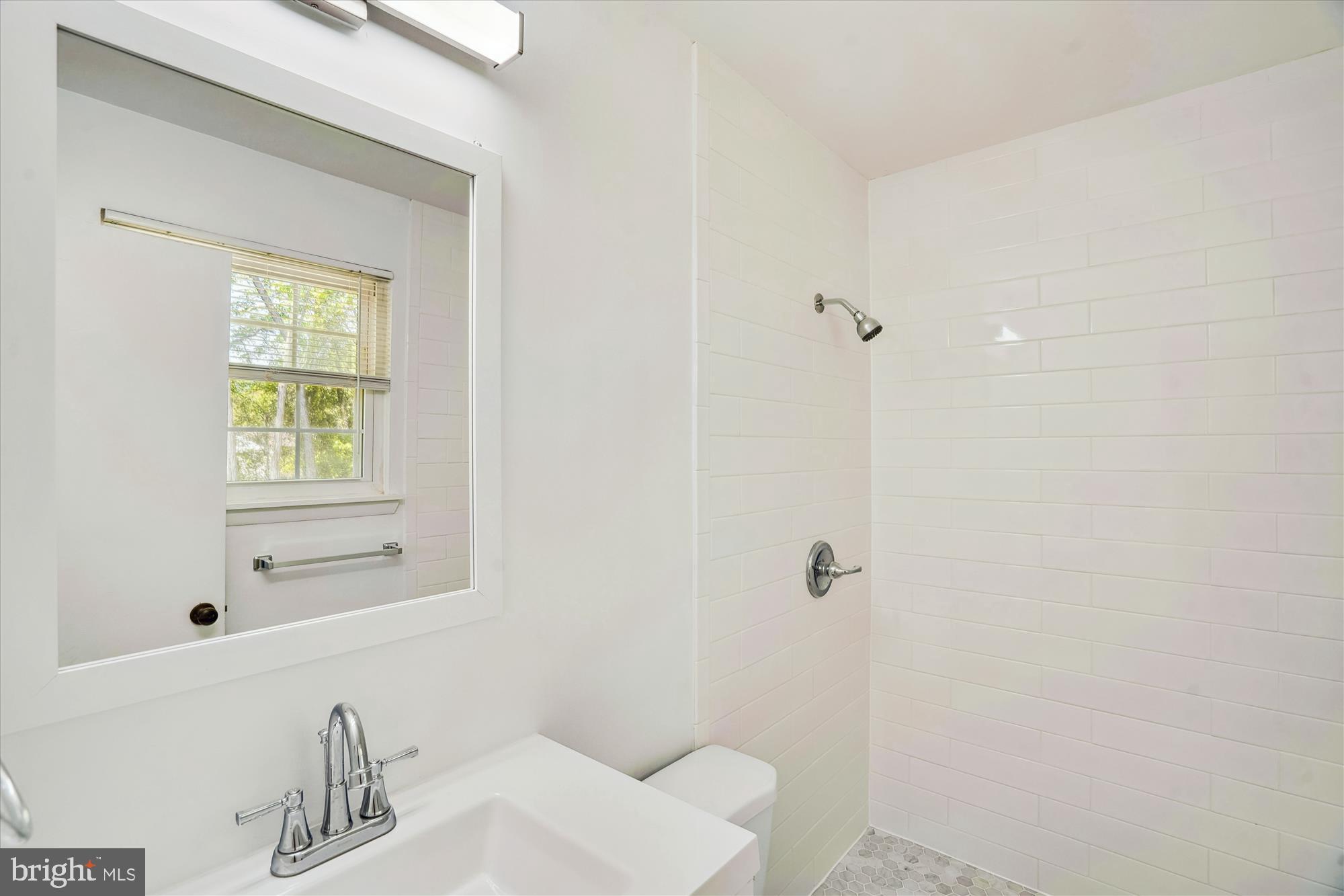 7920 Hart Road Fort Washington, MD 20744 - Photo 19 of 57 Primary Bath