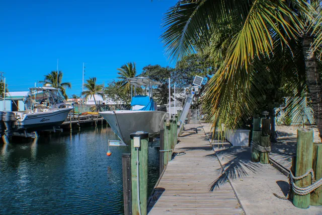 $1,139,000 | 305 50th St Ocean, Marathon, FL 33050