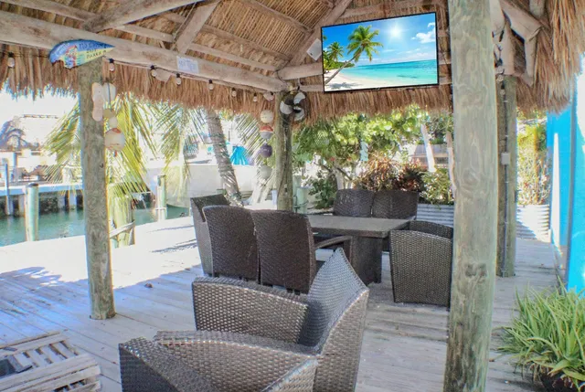 $1,139,000 | 305 50th St Ocean, Marathon, FL 33050