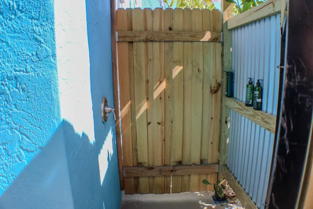 $1,139,000 | 305 50th St Ocean, Marathon, FL 33050