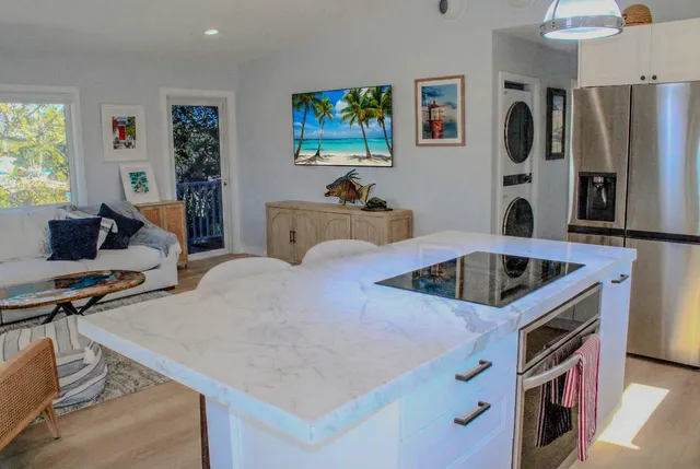 $1,139,000 | 305 50th St Ocean, Marathon, FL 33050