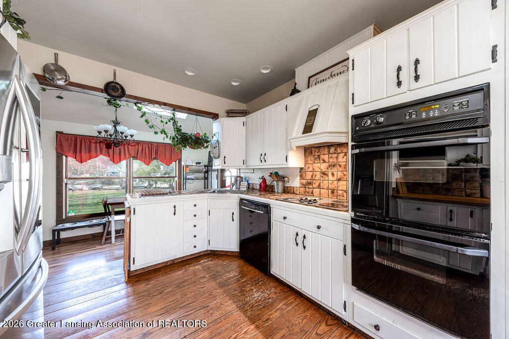 5961 Horstmeyer Road Lansing, MI 48911 - Photo 7 of 26