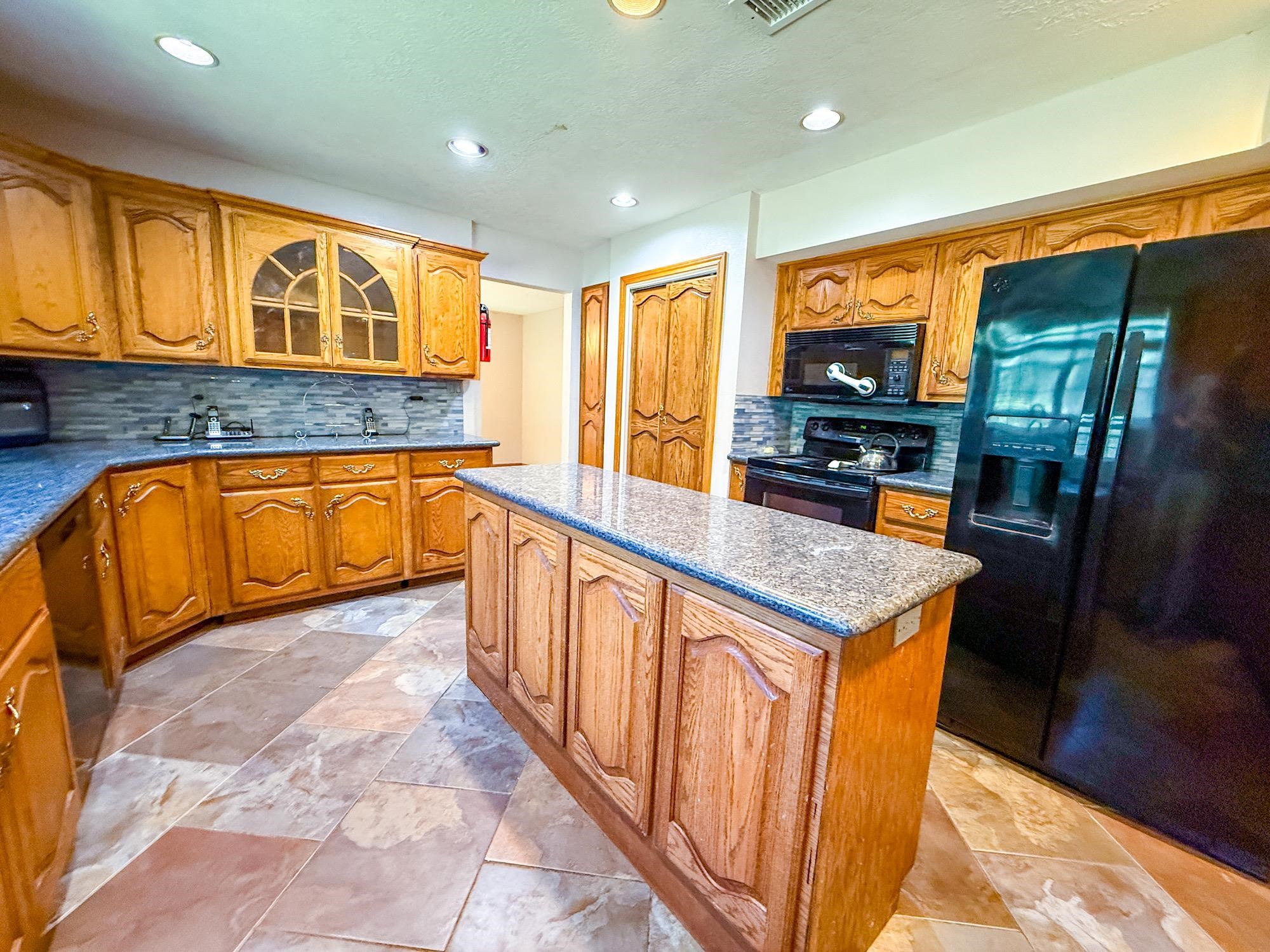 9403 Twin Lakes Road Orange, TX 77632 - Photo 29 of 39
