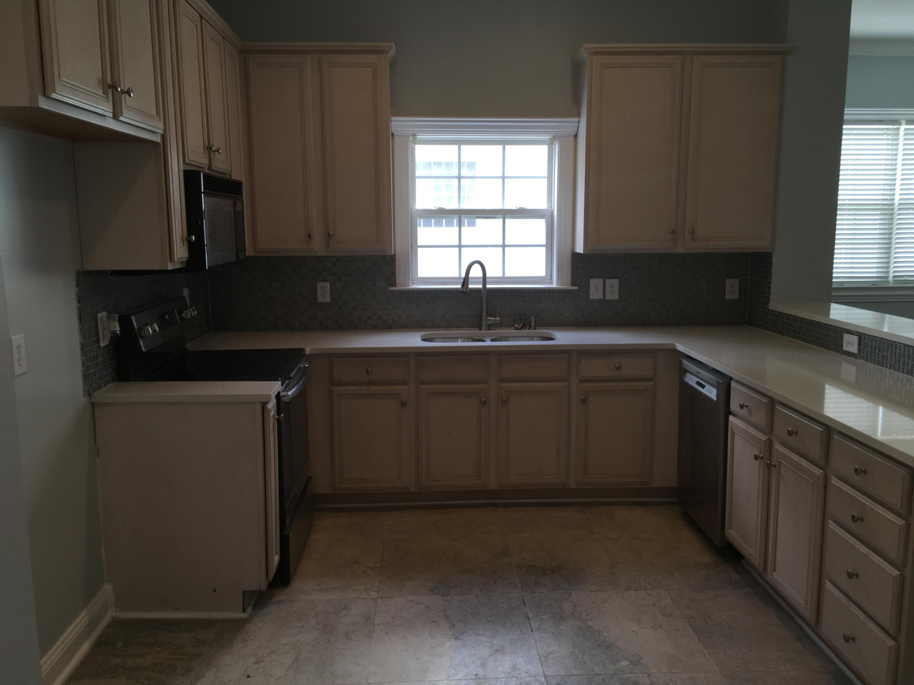 419 Rhett Butler Drive Charleston, SC 29414 - Photo 24 of 45 4F4B3F2C-12CC-49E9-975F-37F91F47CE59