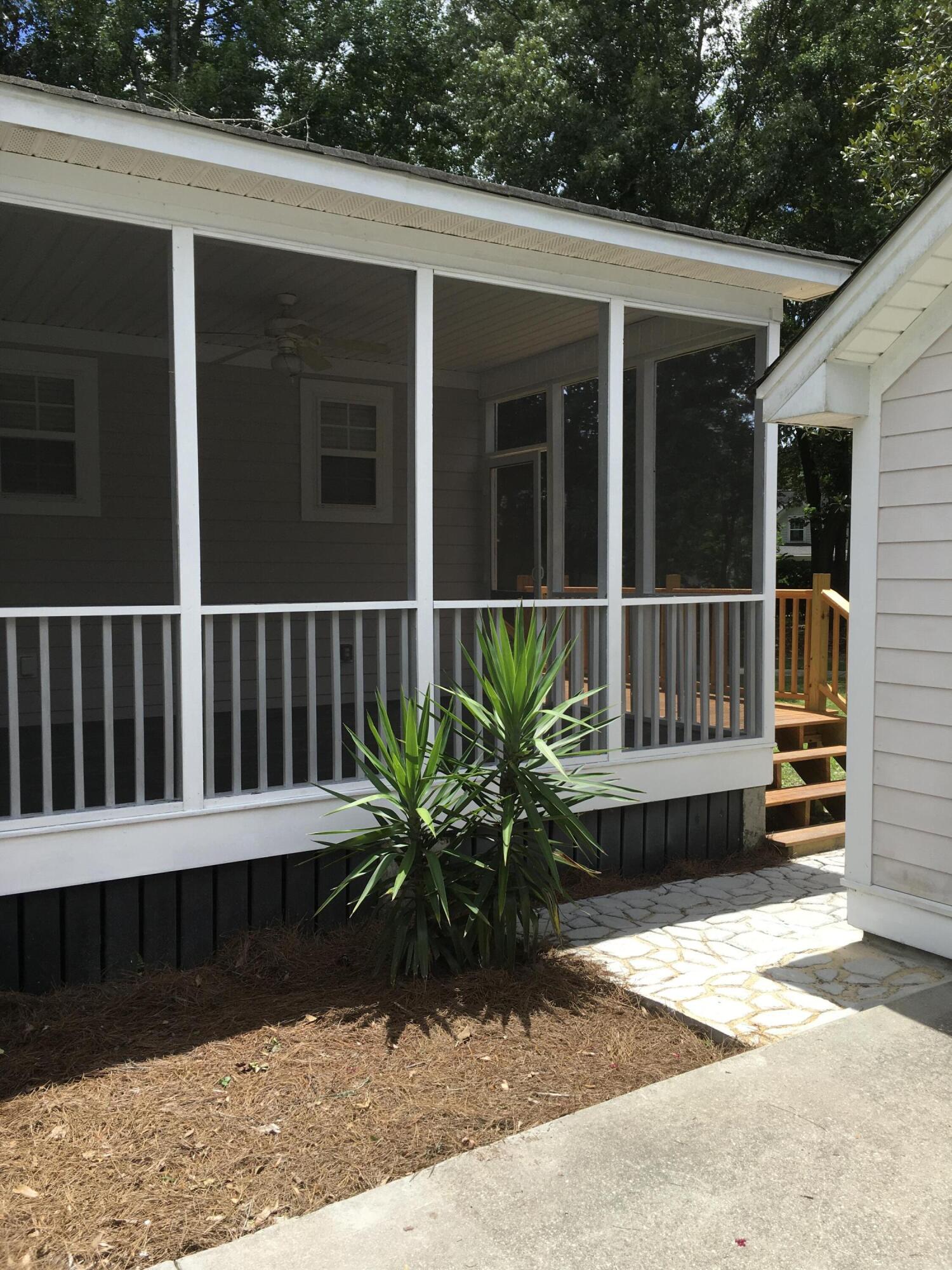 419 Rhett Butler Drive Charleston, SC 29414 - Photo 5 of 45 4C4FC94F-BAAE-4879-9342-3F89A9B09DD2
