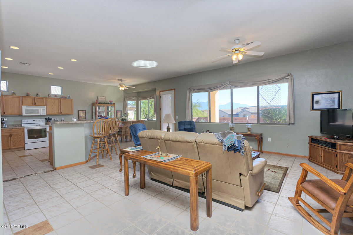 1145 West Arbor Ridge Drive Green Valley, AZ 85614 - Photo 7 of 35