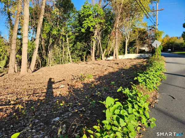 $101,000 | 171 Otrobando Avenue, Norwich, CT 06360