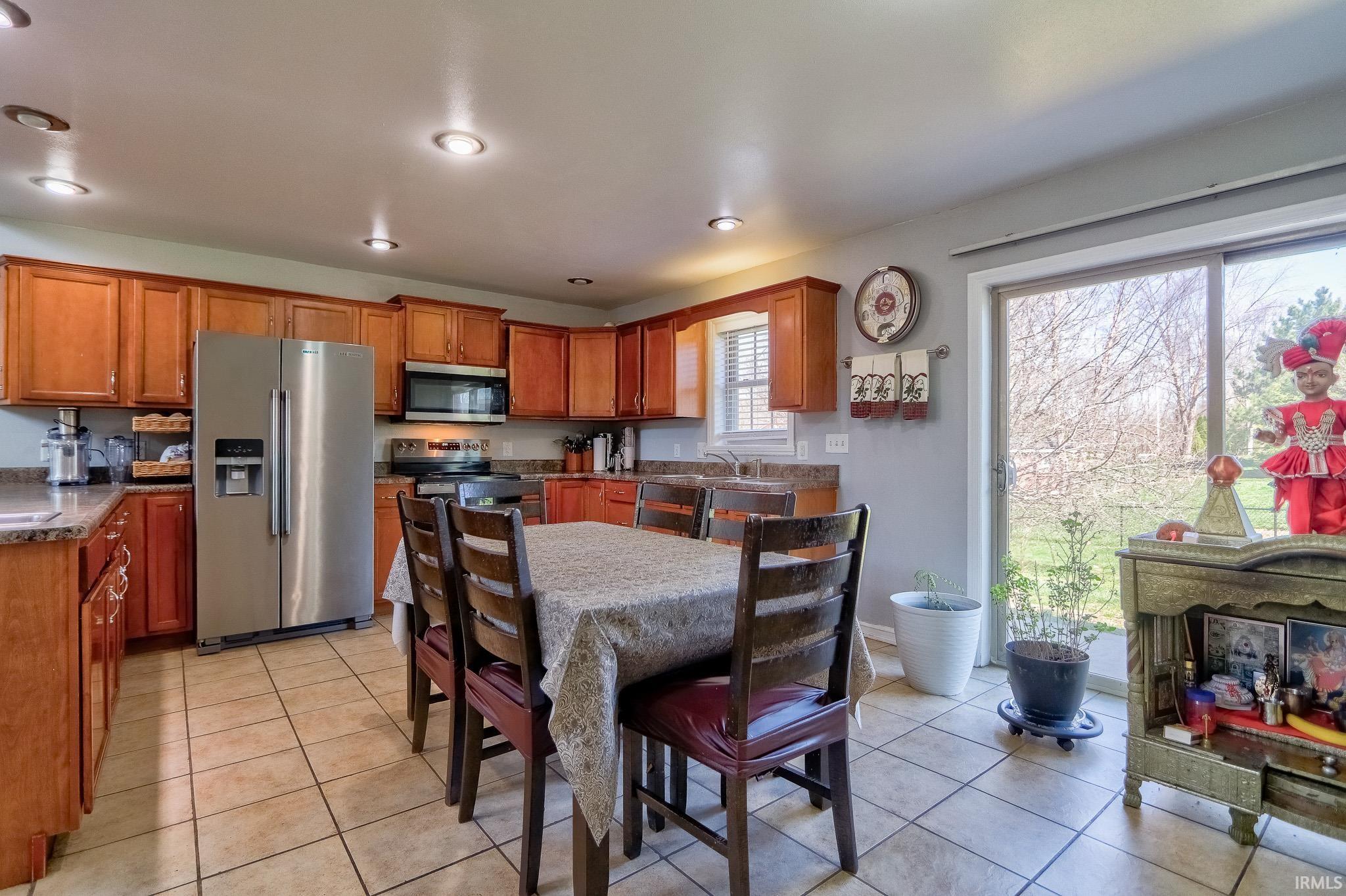 4180 Timberpoint Court Jasper, IN 47546 - Photo 7 of 36