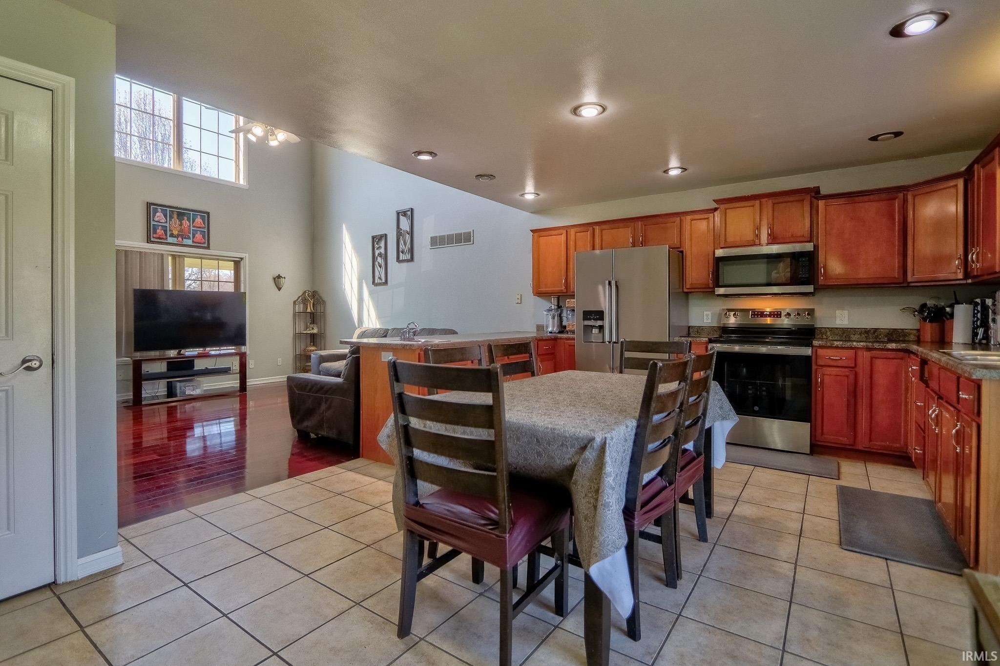 4180 Timberpoint Court Jasper, IN 47546 - Photo 8 of 36