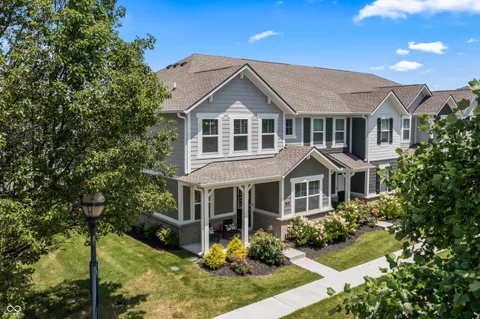 $319,900 | 7264 Governors Row, Avon, IN 46123