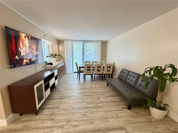 $2,600 | 210 174th Street, Unit L11, Sunny Isles Beach, FL 33160