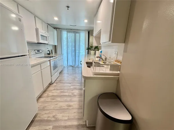 $2,600 | 210 174th Street, Unit L11, Sunny Isles Beach, FL 33160