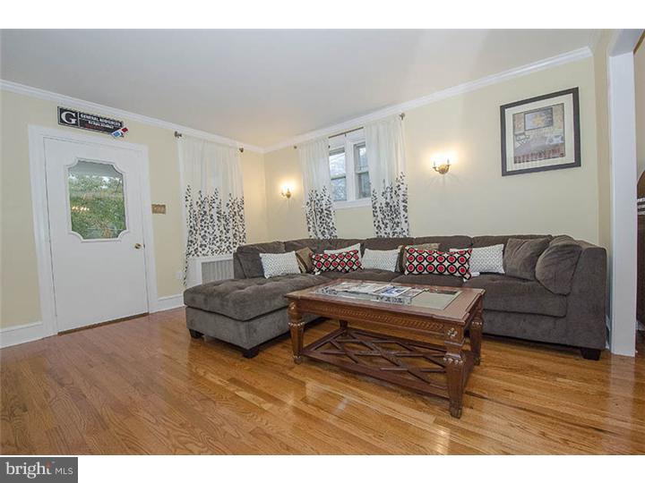 362 Morris Road Wayne, PA 19087 - Photo 3 of 24 Living Room