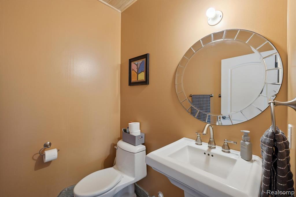 10205 Fenton Road Fenton, MI 48430 - Photo 51 of 96