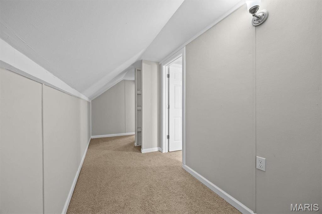 9718 Loos Road Marine, IL 62061 - Photo 8 of 31
