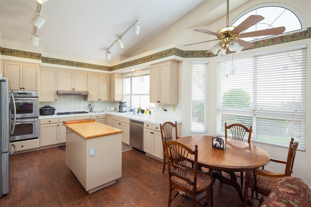 5829 Ranch View Road Oceanside, CA 92057 - Photo 10 of 25