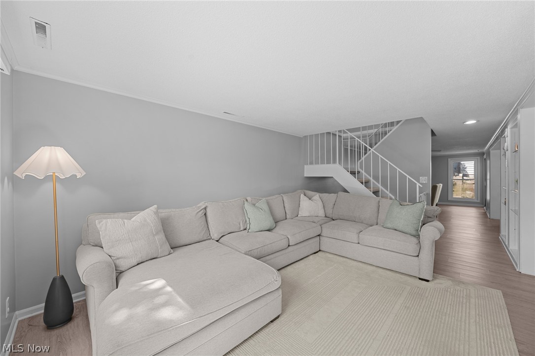 988 Som Center Road, Unit E2 Cleveland, OH 44143 - Photo 10 of 49