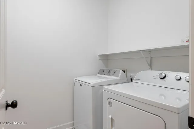 $2,000 | 326 Forest Grove Drive, Youngsville, LA 70592