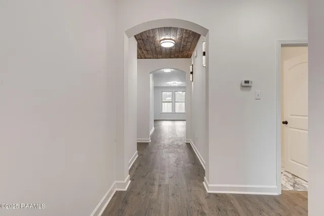 $2,000 | 326 Forest Grove Drive, Youngsville, LA 70592