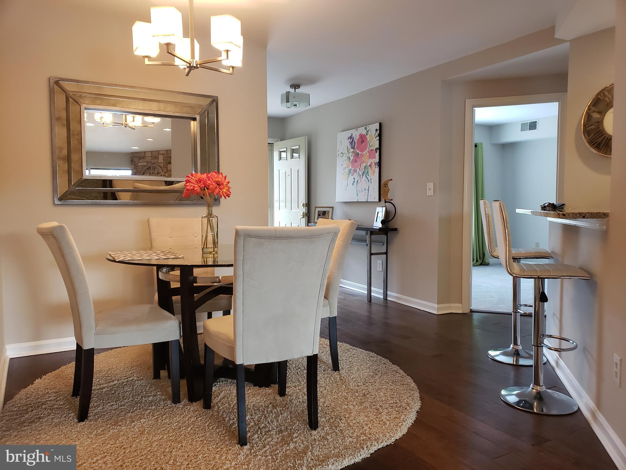 11150 Harbor Court Reston, VA 20191 - Photo 7 of 16 Spacious dining room off kitchen, views of lake!