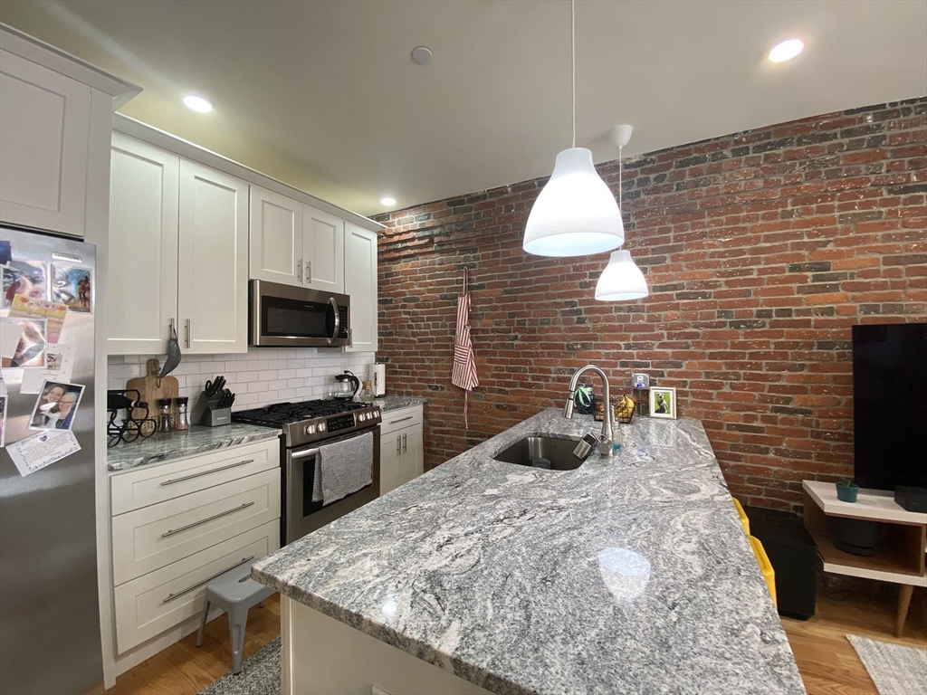 139 Border Street, Unit 2B Boston, MA 02128 - Photo 4 of 24