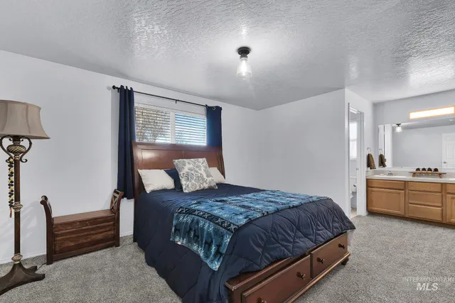 $369,900 | 2304 Jodi Avenue, Nampa, ID 83651