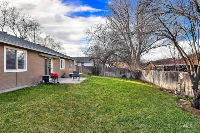 $369,900 | 2304 Jodi Avenue, Nampa, ID 83651